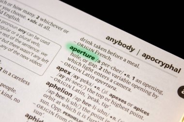 Diyafram sözcüğü veya tümceciği bir sözlük