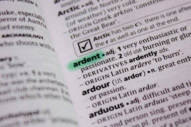 Ateşli sözcüğü veya tümceciği bir sözlük