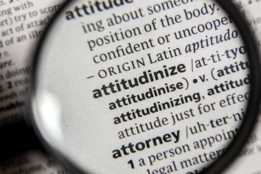 Sözcüğün veya tümceciğin attitudinize sözlüğü kitaptaki.