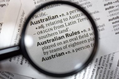 Sözlükte Avustralya Kuralları deyiminin sözcüğü.