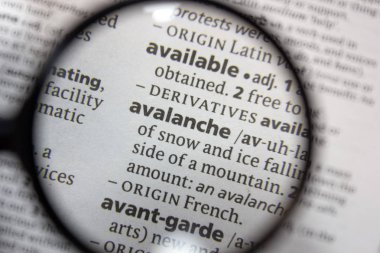 Sözlükte kelime çığ.