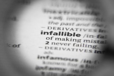 Sözlükte yanılmaz bir kelime ya da cümle. İhtiyaçların için harika bir fotoğraf..