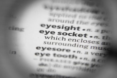 Sözlükte kelime ya da sözcük göz yuvası. İhtiyaçların için harika bir fotoğraf..