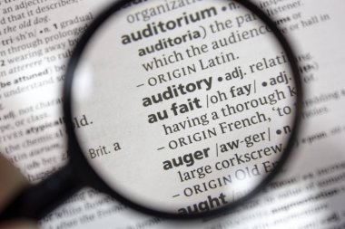 Sözlükte ifade au fait kelimesi.