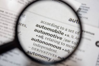 Sözlükte ifade otomobil sözcüğü.