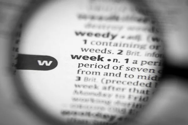 Εβδομάδα λέξεων ή φράσεων σε ένα λεξικό. — Φωτογραφία Αρχείου