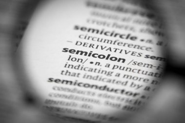 Bir sözlükte noktalı virgül ya da sözcük. İhtiyaçların için harika bir fotoğraf..