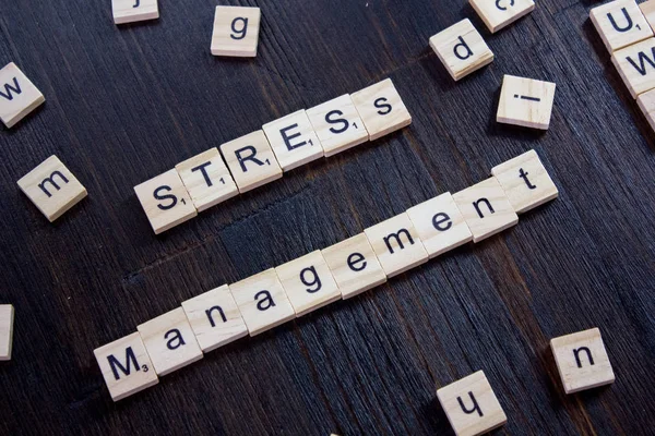 Gestione Dello Stress Parole Frasi Fatte Con Lettere Scarabocchiate Grande — Foto Stock