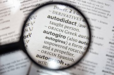 Sözlükte ifade autogiro kelime.