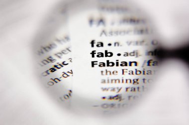 Sözlükteki sözcük ya da sözcük büyük.