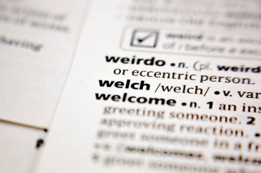 Sözlükte bir sözcük ya da cümle eksik.