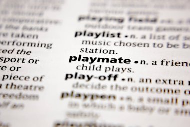 Sözlükte kelime ya da cümle oyun arkadaşı.