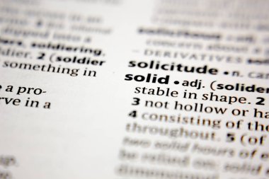 Sözlükte sağlam sözcük ya da cümle.