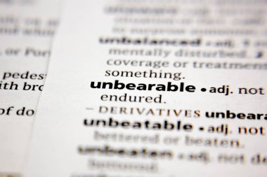 Bir sözlükte sözcük ya da cümle dayanılmaz.