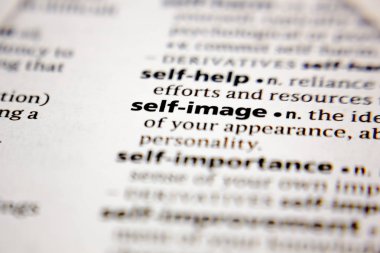 Sözlükte öz-imaj sözcüğü veya ifadesi.