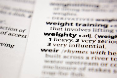 Sözlükte ağır bir sözcük veya cümle.