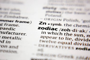 Sözlükte kelime ya da deyim zodyak.