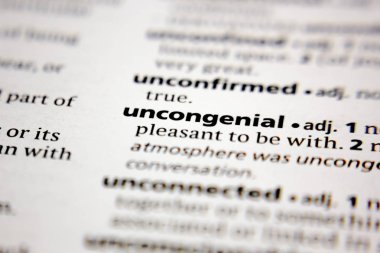 Bir sözlükte uygun olmayan sözcük veya ifade.