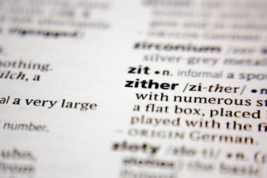 Sözlükte kelime ya da cümle zither.