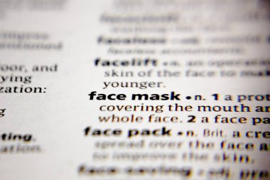 Sözlükte kelime veya ifade yüz maskesi.