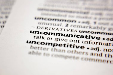 Sözlükte iletişim kurulamayan sözcük ya da cümle.