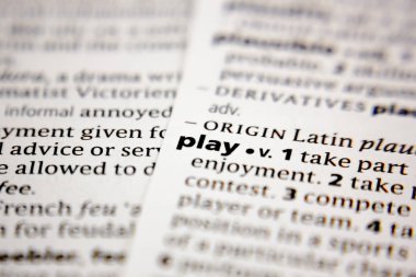 Sözlükte sözcük ya da sözcük oyunu.