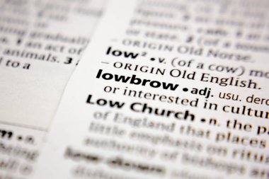 Sözlükte kelime veya cümle kültürsüz.