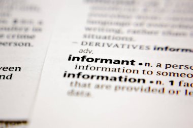 Sözlükte kelime veya cümle muhbiri.