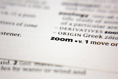 Sözlükte Word veya tümcecik yakınlaştırma.