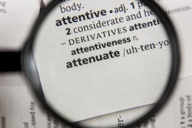 Sözcüğün veya tümceciğin Azalt bir sözlükte.