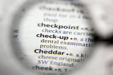 Sözlükte kullanılan sözcük veya tümcecik Check-up.