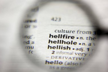 Sözlükteki hellfire sözcüğü veya tümceciği.