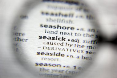 Sözlükte Seasick sözcüğü veya tümceciği.