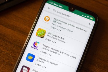 İvanovsk, Rusya-26 Haziran 2019: akıllı telefonun ekranında Kuponlar uygulaması.