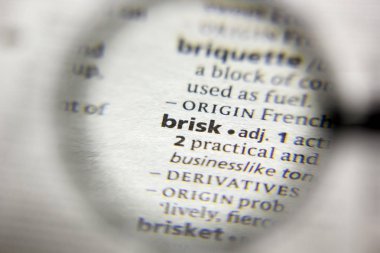Sözlükteki Brisk sözcüğü veya tümceciği.