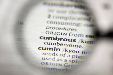 Sözlükte Cumbrous sözcüğü veya tümceciği.