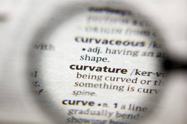 Sözlükteki eğrilik sözcüğü veya tümceciği.