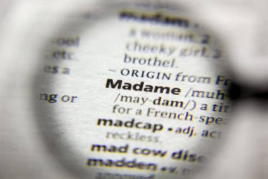 Sözlükteki madam sözcüğü veya tümceciği.