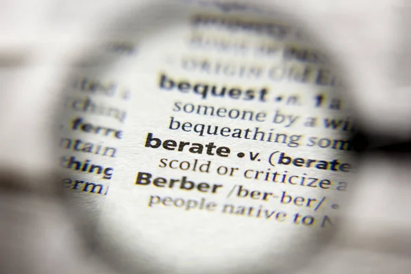 A palavra ou frase Berate em um dicionário . — Fotografia de Stock