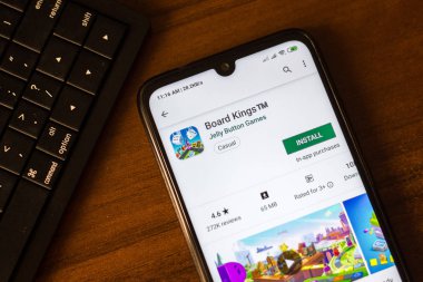 Ivanovsk, Rusya - 26 Haziran 2019: Smartphone ekranında Board Kings Tm uygulaması.