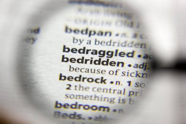 Sözlükte bedridden sözcüğü veya tümceciği.
