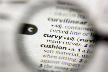 Sözlükteki curvy sözcüğü veya tümceciği.