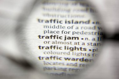 Sözlükteki trafik sıkışıklığı sözcüğü veya tümceciği.