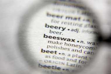 Sözlükteki beeswax sözcüğü veya tümceciği.
