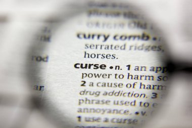 Sözlükteki sözcük veya deyim Curse.