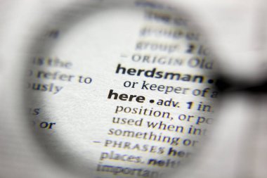 Sözlükteki sözcük veya tümcecik Burada.