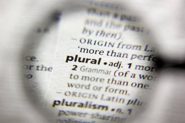 Sözlükteki sözcük veya tümcecik Çoğul.
