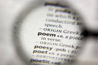 Sözlükteki şiir sözcüğü veya tümcesi.