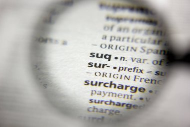 Sözlükteki Sur sözcüğü veya tümceciği.