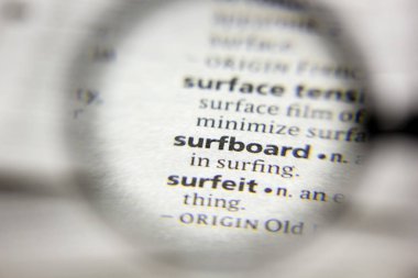 Sözlükteki sözcük veya tümcecik Surfboard.
